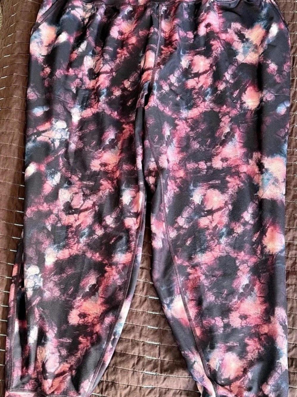 Old Navy Align High-Rise Jogger Abstract Print Black & Pink